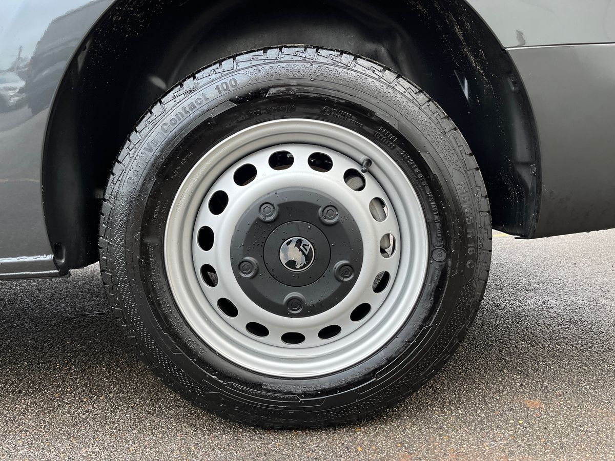 Used Vauxhall Vivaro for sale - 76868995: Photo 13