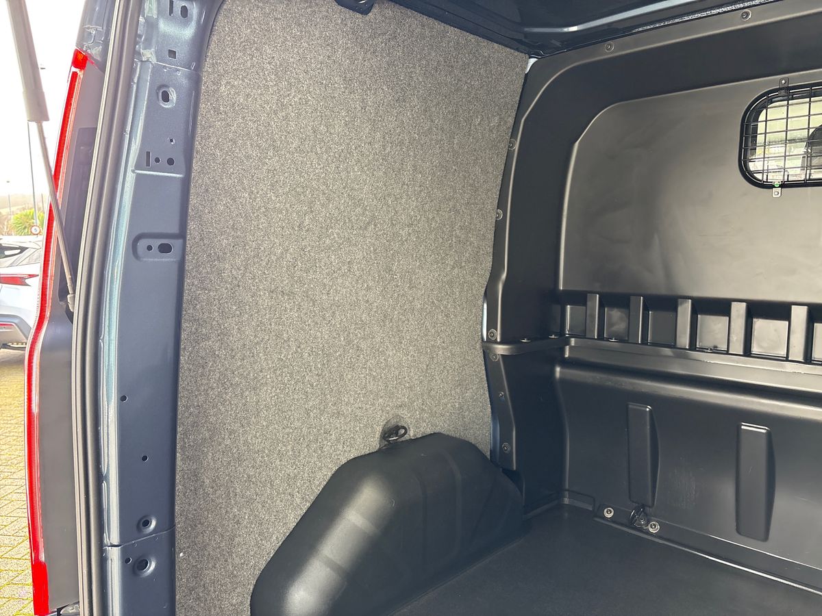 Used Ford Transit Custom 2023 for sale - 77877409: Photo 33