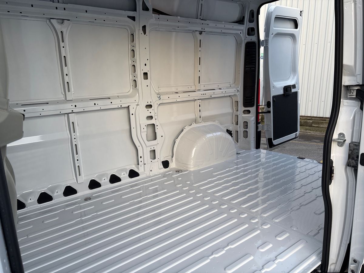 Used Vauxhall Movano for sale - 76868691: Photo 26