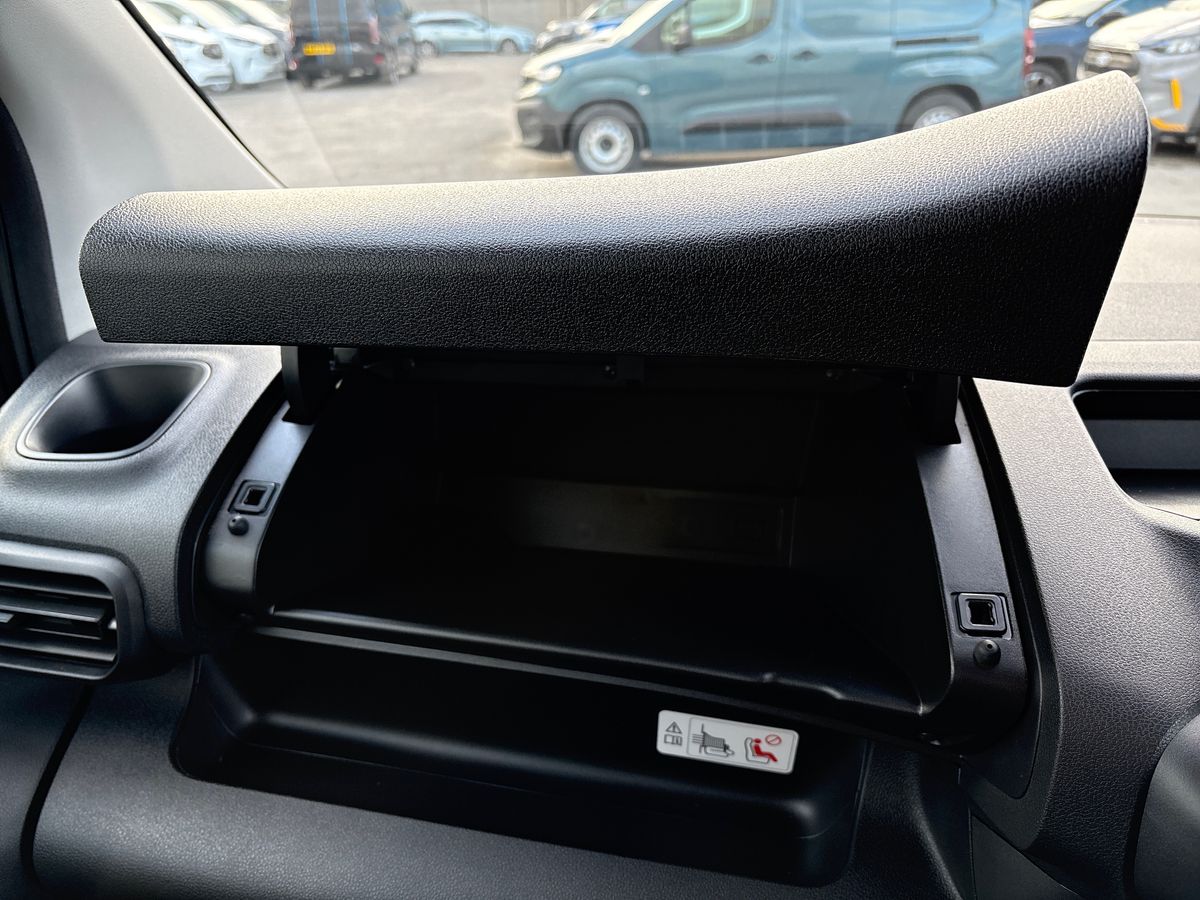 Used Vauxhall Combo for sale - 76868993: Photo 34