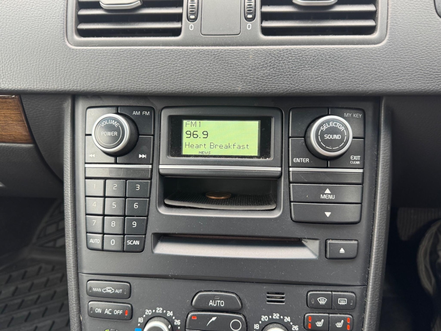 Used Volvo XC90 2006 for sale - 77784117: Photo 30