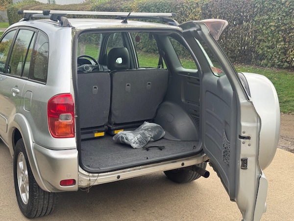 Used Toyota RAV4 2003 for sale - 76317879: Photo 10