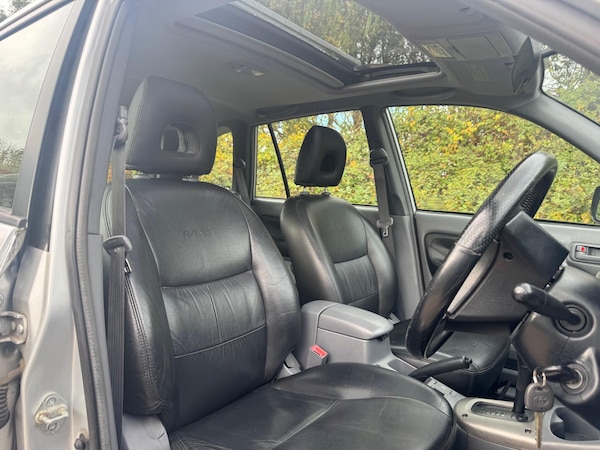 Used Toyota RAV4 2003 for sale - 76317879: Photo 12
