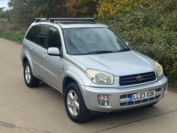 Used Toyota RAV4 2003 for sale - 76317879: Photo 2