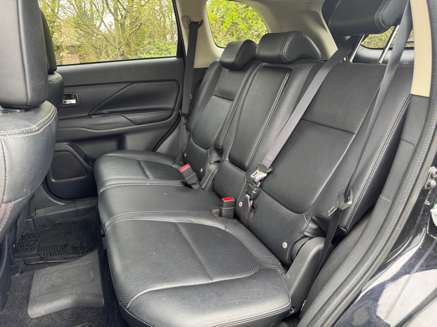 Used Mitsubishi Outlander 2015 for sale - 78101127: Photo 14