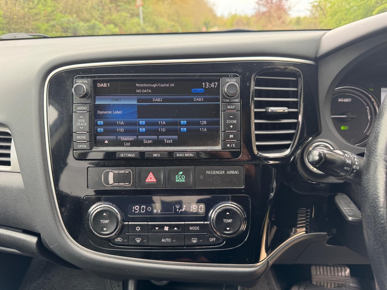 Used Mitsubishi Outlander 2015 for sale - 78101127: Photo 25