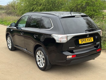 Used Mitsubishi Outlander 2015 for sale - 78101127: Photo