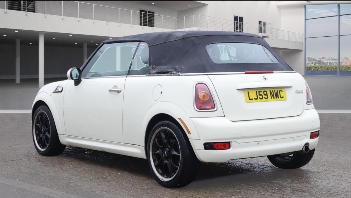 Used MINI Convertible 2009 for sale - 76752597: Photo 3