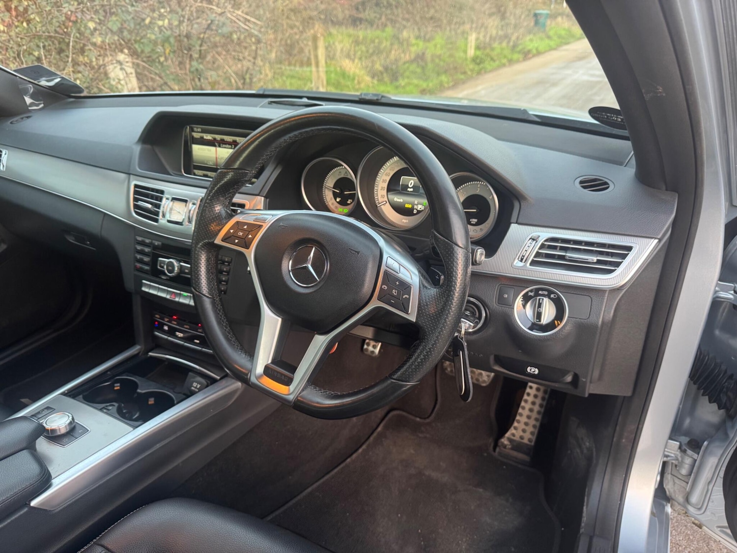 Used Mercedes-Benz E Class 2014 for sale - 77097774: Photo 11