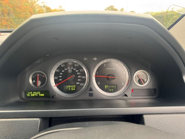 Used Volvo XC90 2010 for sale - 76239454: Photo 16