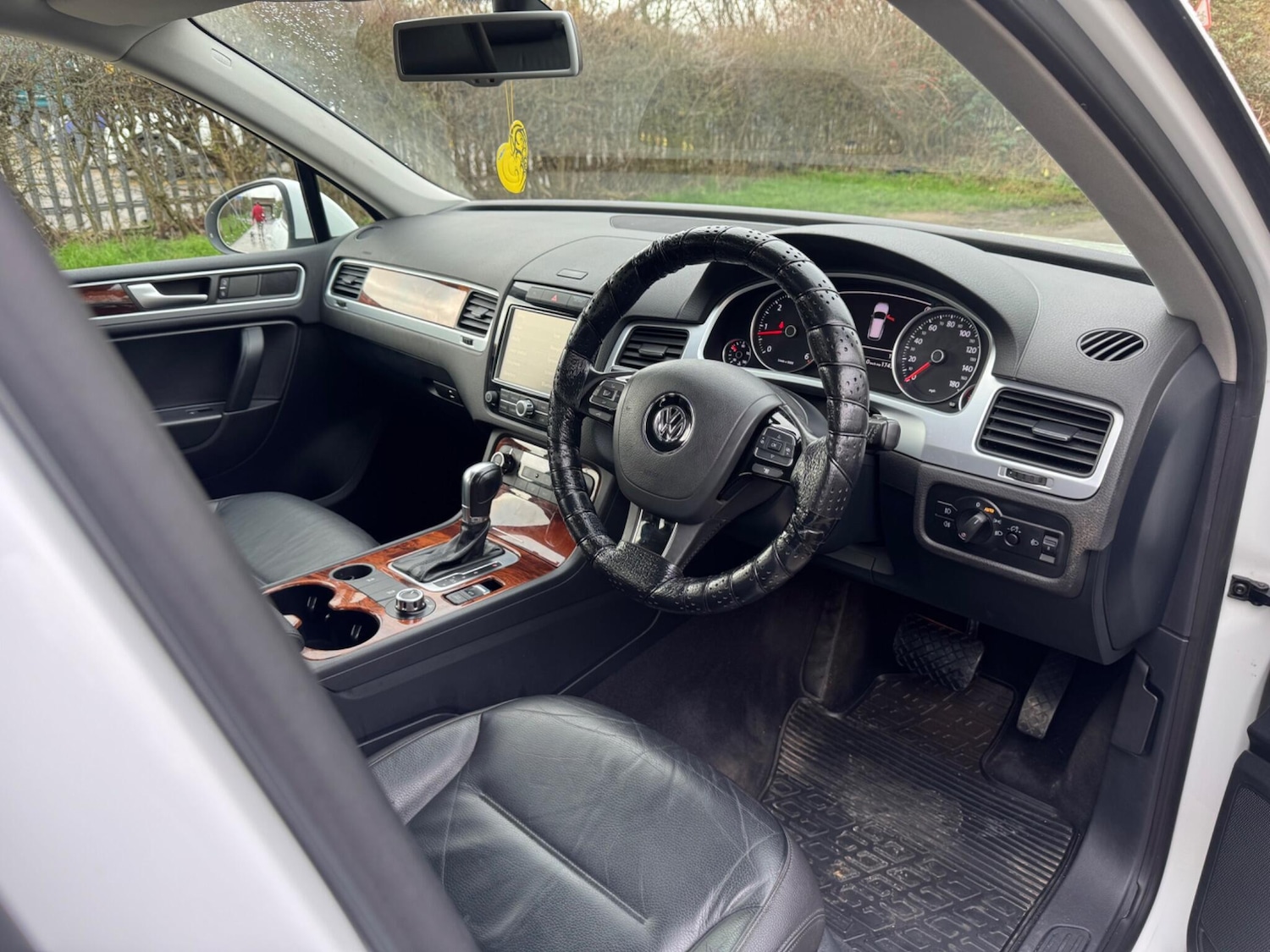 Used Volkswagen Touareg for sale - 77696223: Photo 11