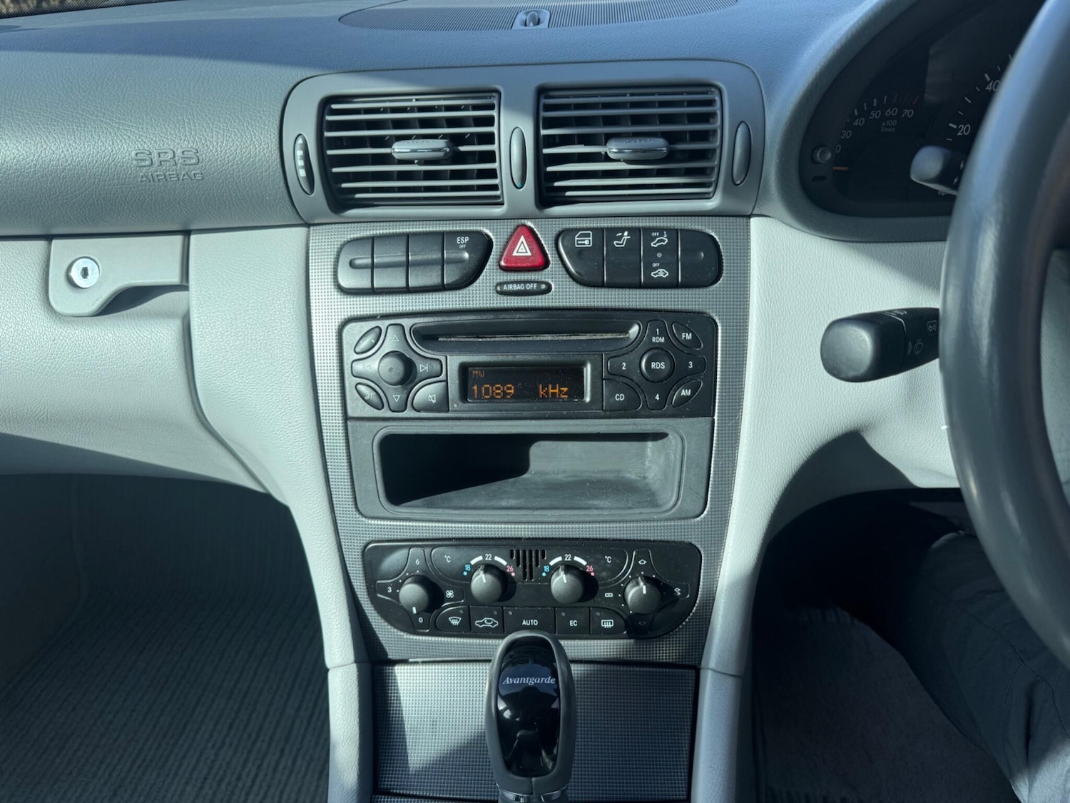 Used Mercedes-Benz C Class 2002 for sale - 77585803: Photo 12