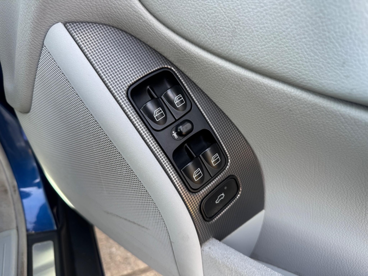 Used Mercedes-Benz C Class 2002 for sale - 77585803: Photo 16