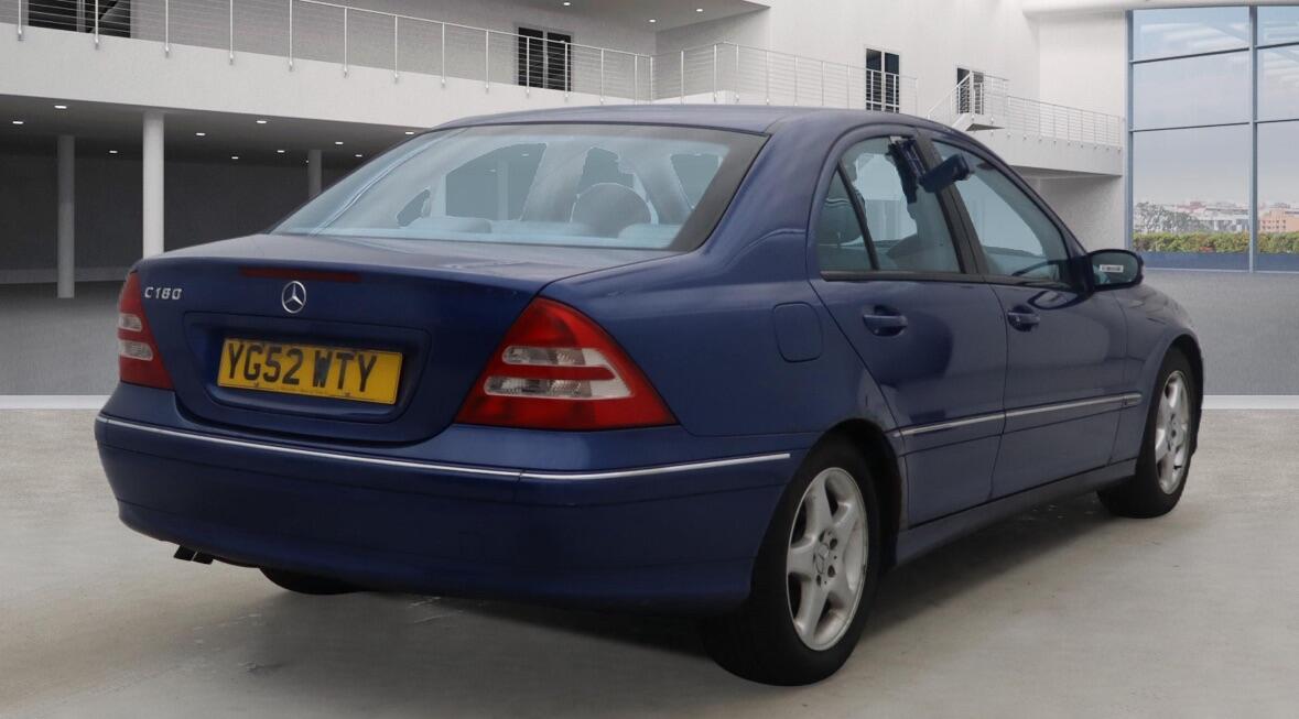 Used Mercedes-Benz C Class 2002 for sale - 77585803: Photo 4