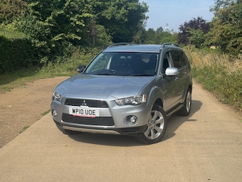 Mitsubishi - Outlander