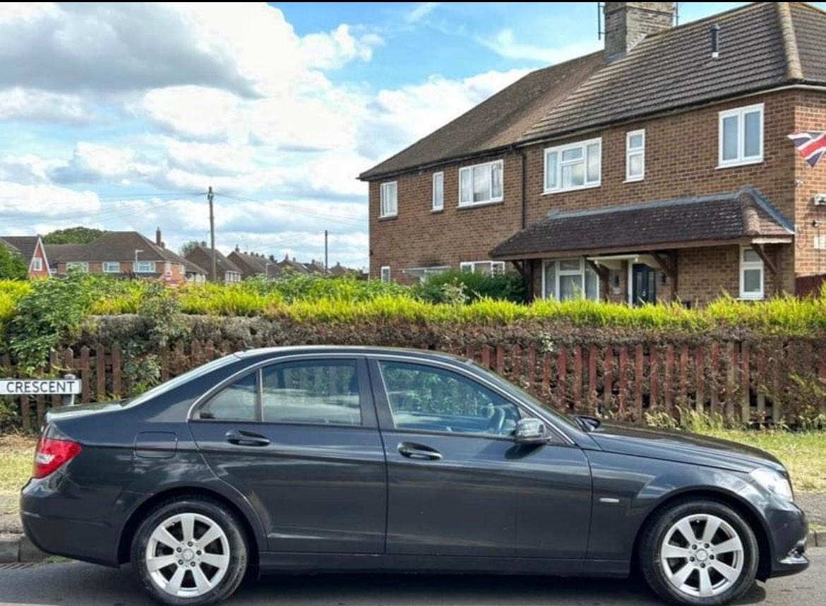 Used Mercedes-Benz C Class 2011 for sale - 76990509: Photo 2