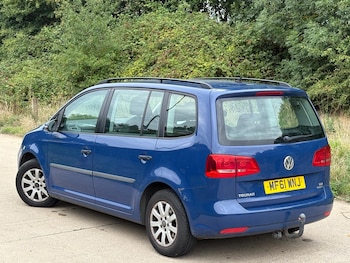 Used Volkswagen Touran 2011 for sale - 75279010: Photo