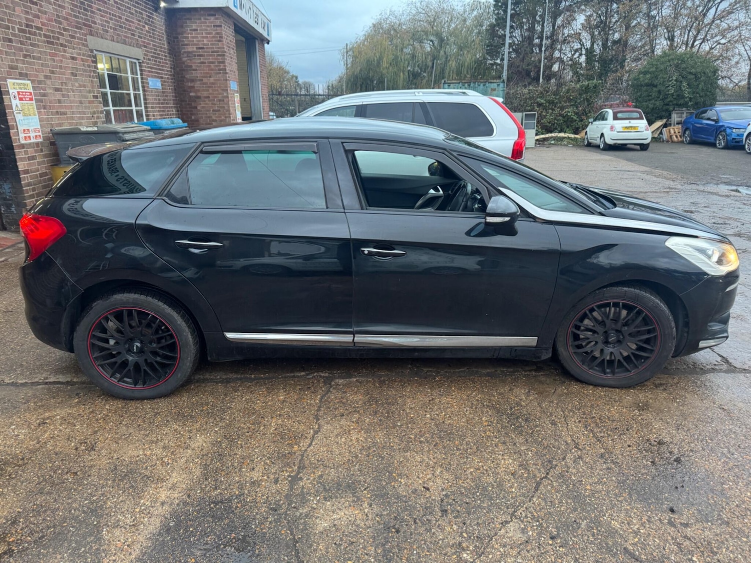 Used Citroen DS5 2012 for sale - 76671393: Photo 2