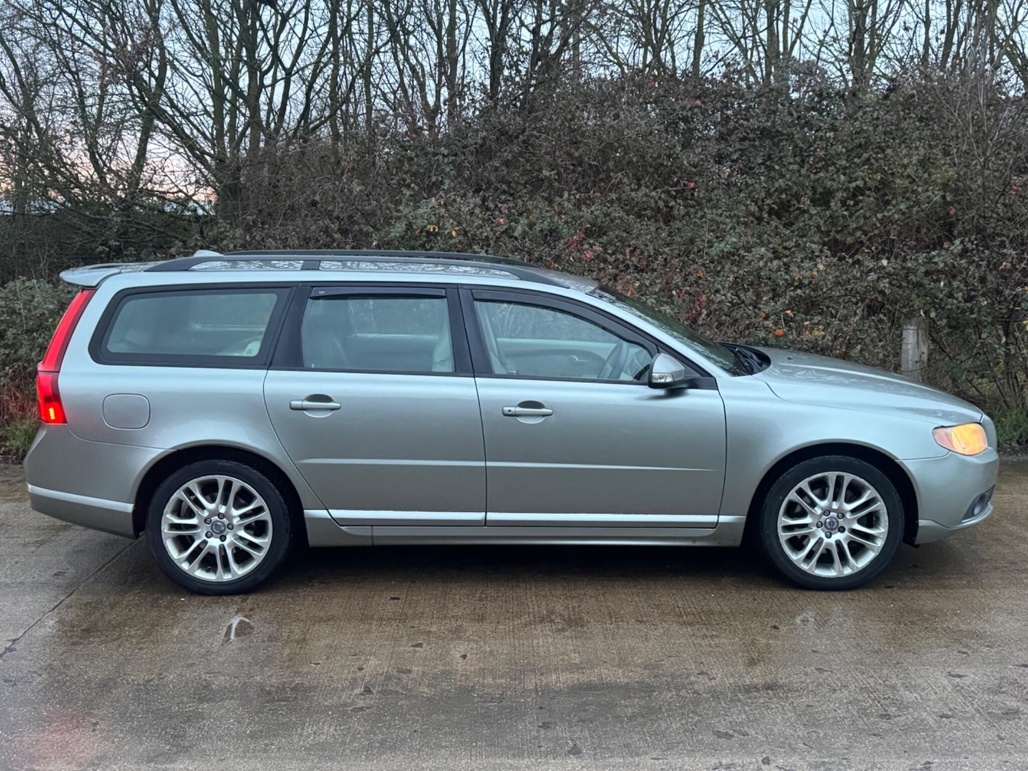 Used Volvo V70 2008 for sale - 76976502: Photo 10