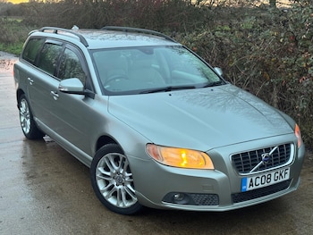 Used Volvo V70 2008 for sale - 76976502: Photo