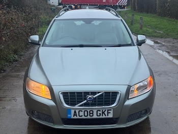 Used Volvo V70 2008 for sale - 76976502: Photo