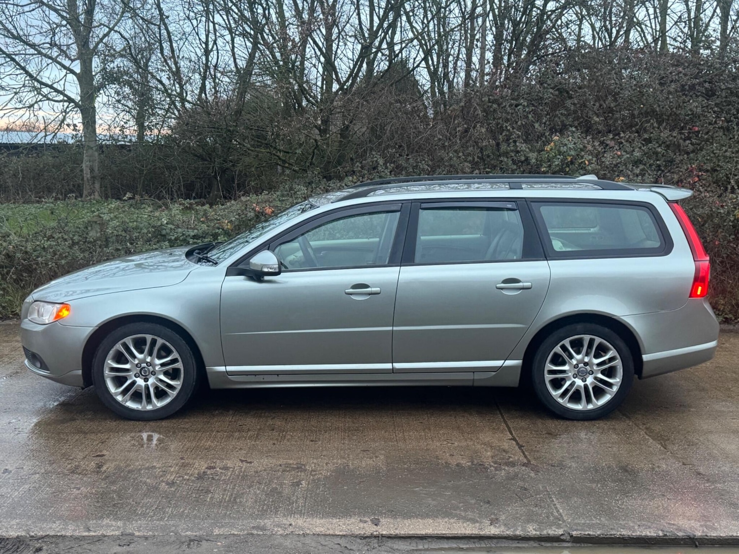 Used Volvo V70 2008 for sale - 76976502: Photo 8