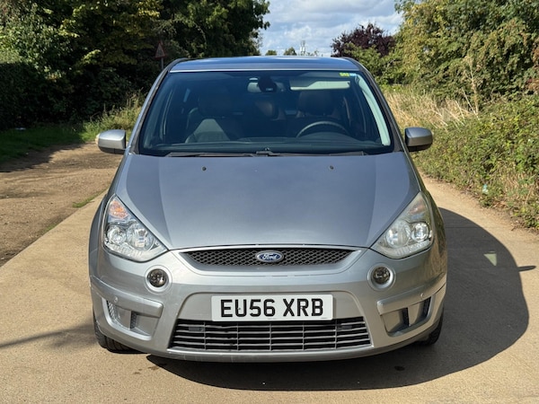 Used Ford S-Max 2022 for sale - 75729357: Photo 9