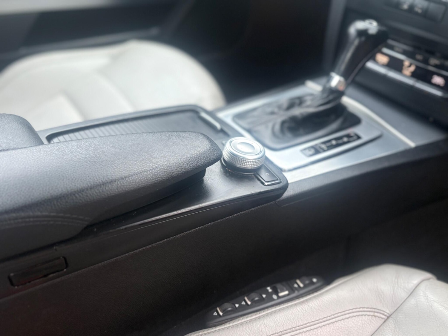 Used Mercedes-Benz E Class 2010 for sale - 77478842: Photo 11