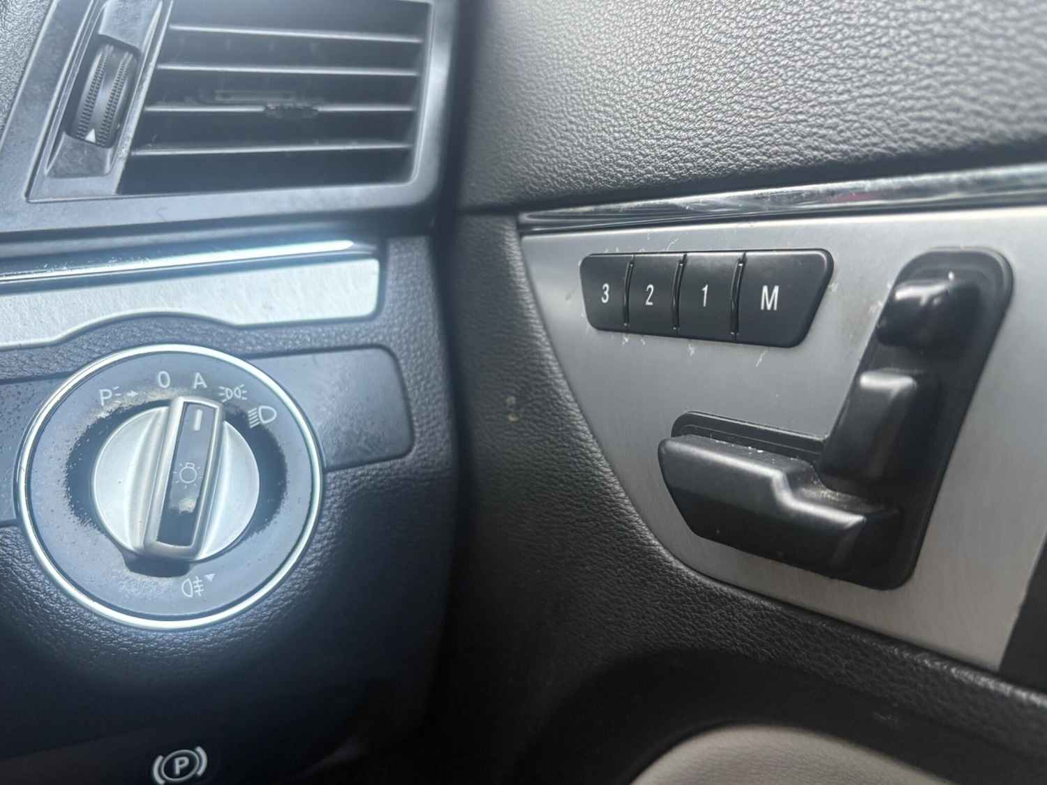 Used Mercedes-Benz E Class 2010 for sale - 77478842: Photo 15