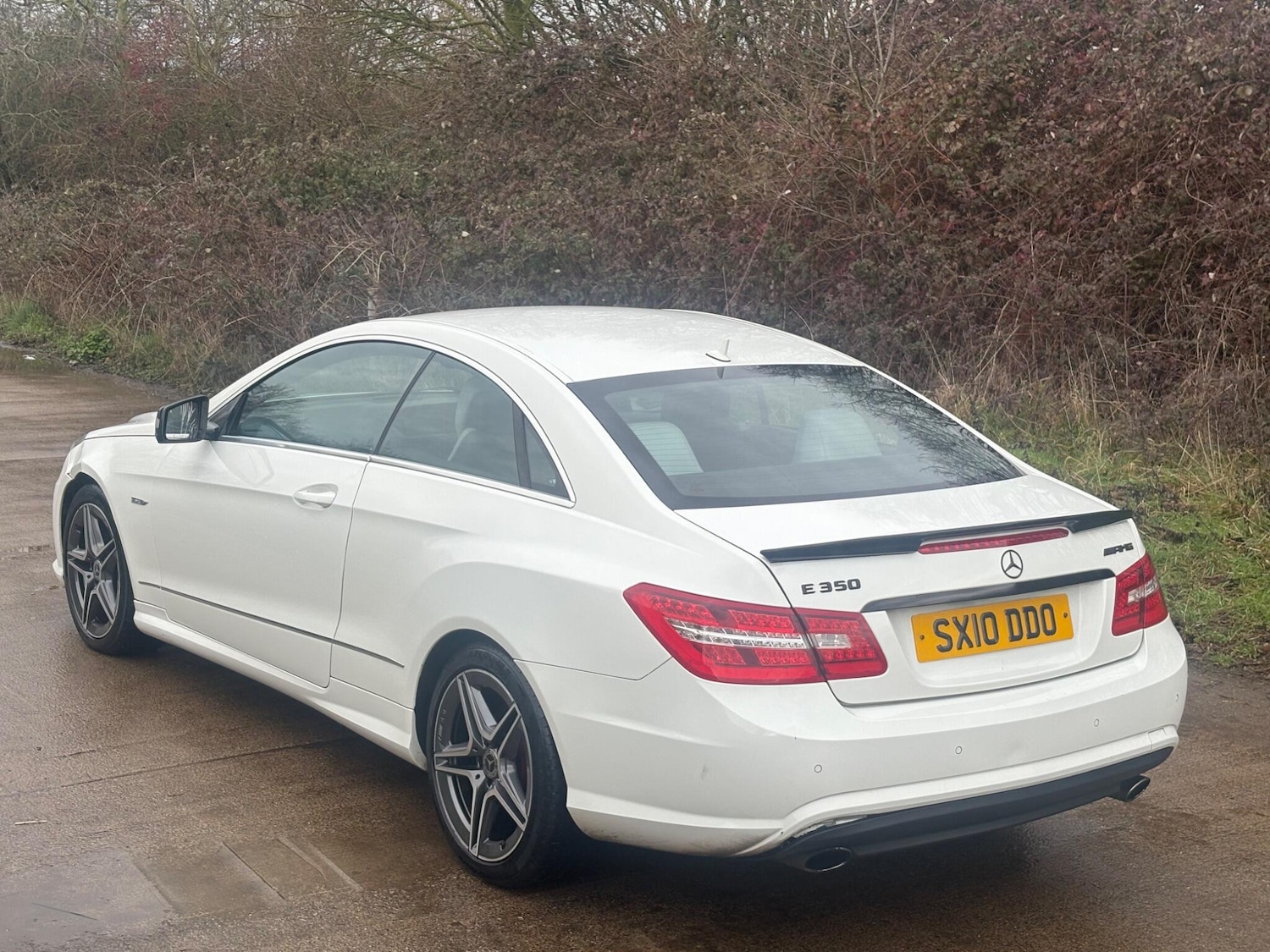 Used Mercedes-Benz E Class 2010 for sale - 77478842: Photo 4