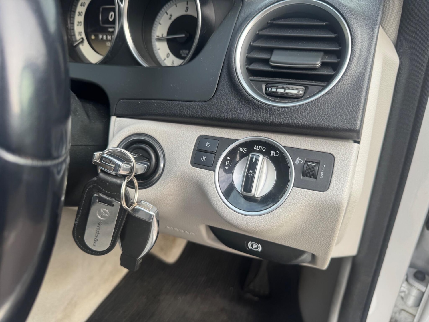 Used Mercedes-Benz C Class 2012 for sale - 76886538: Photo 20