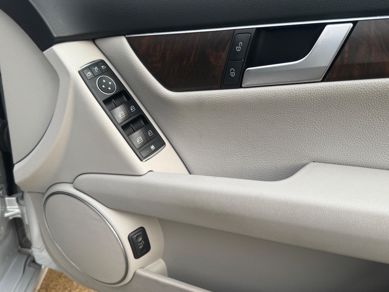 Used Mercedes-Benz C Class 2012 for sale - 76886538: Photo 23