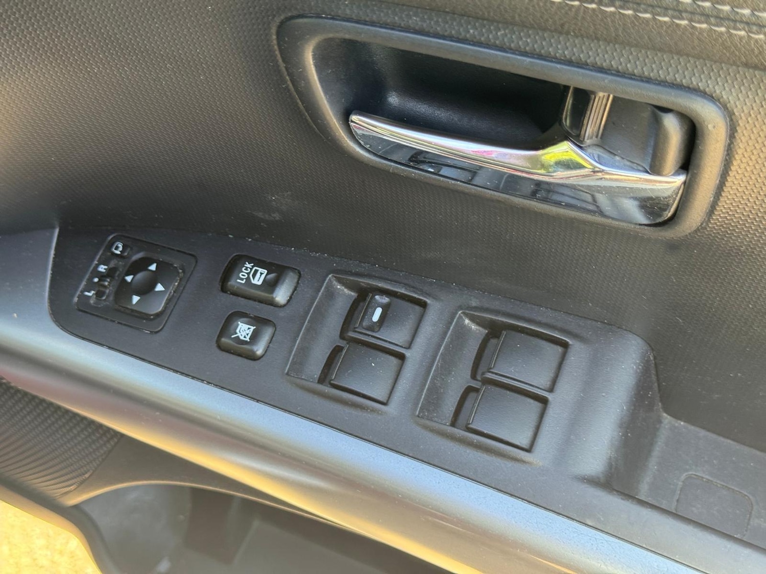 Used Mitsubishi Outlander 2011 for sale - 76988493: Photo 15