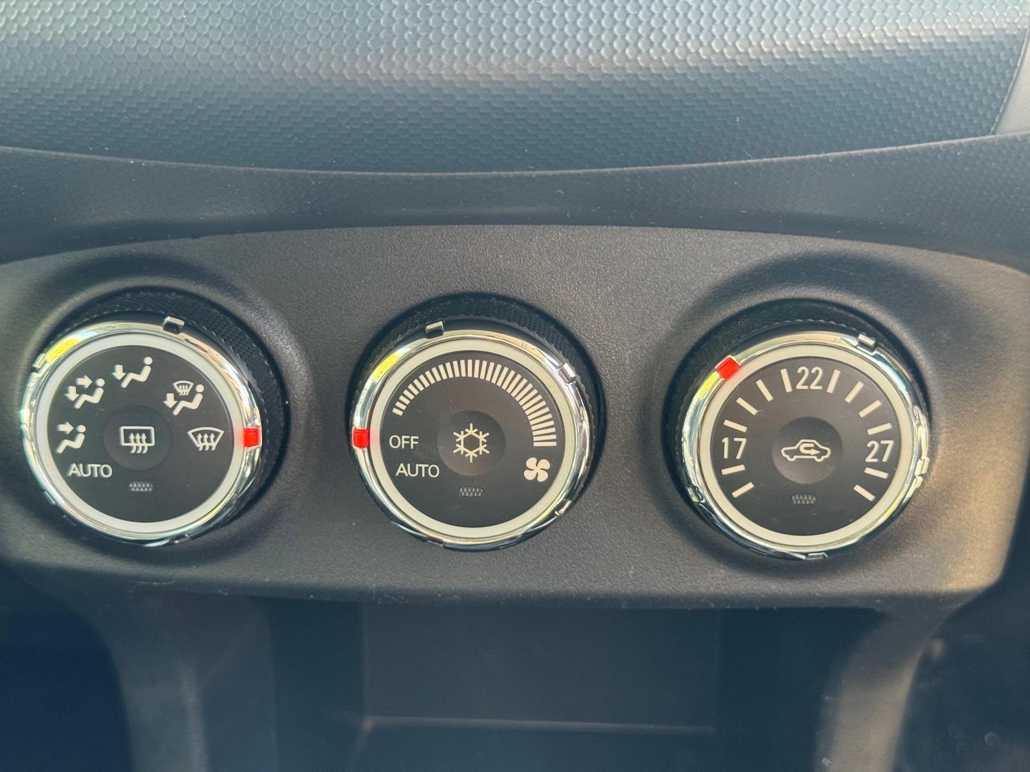 Used Mitsubishi Outlander 2011 for sale - 76988493: Photo 17