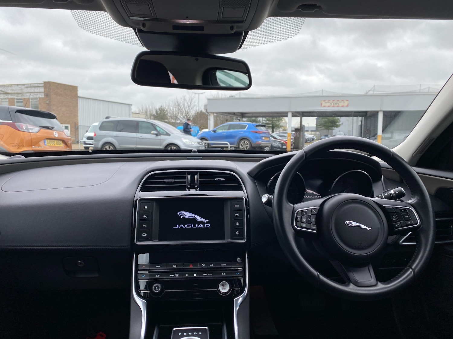 Used Jaguar XE 2016 for sale - 77675776: Photo 14