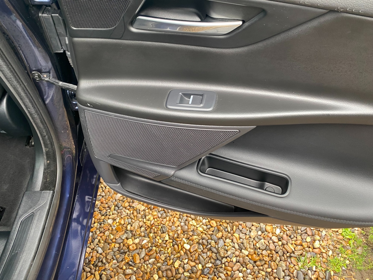 Used Jaguar XE 2016 for sale - 77675776: Photo 17