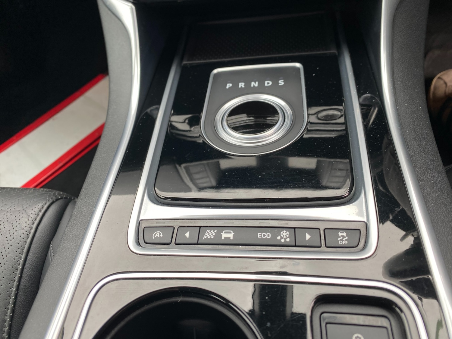 Used Jaguar XE 2016 for sale - 77675776: Photo 21