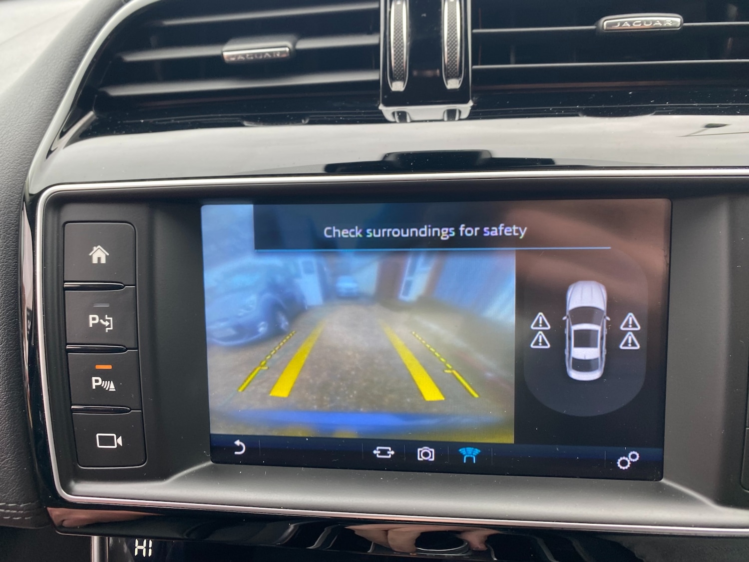 Used Jaguar XE 2016 for sale - 77675776: Photo 34