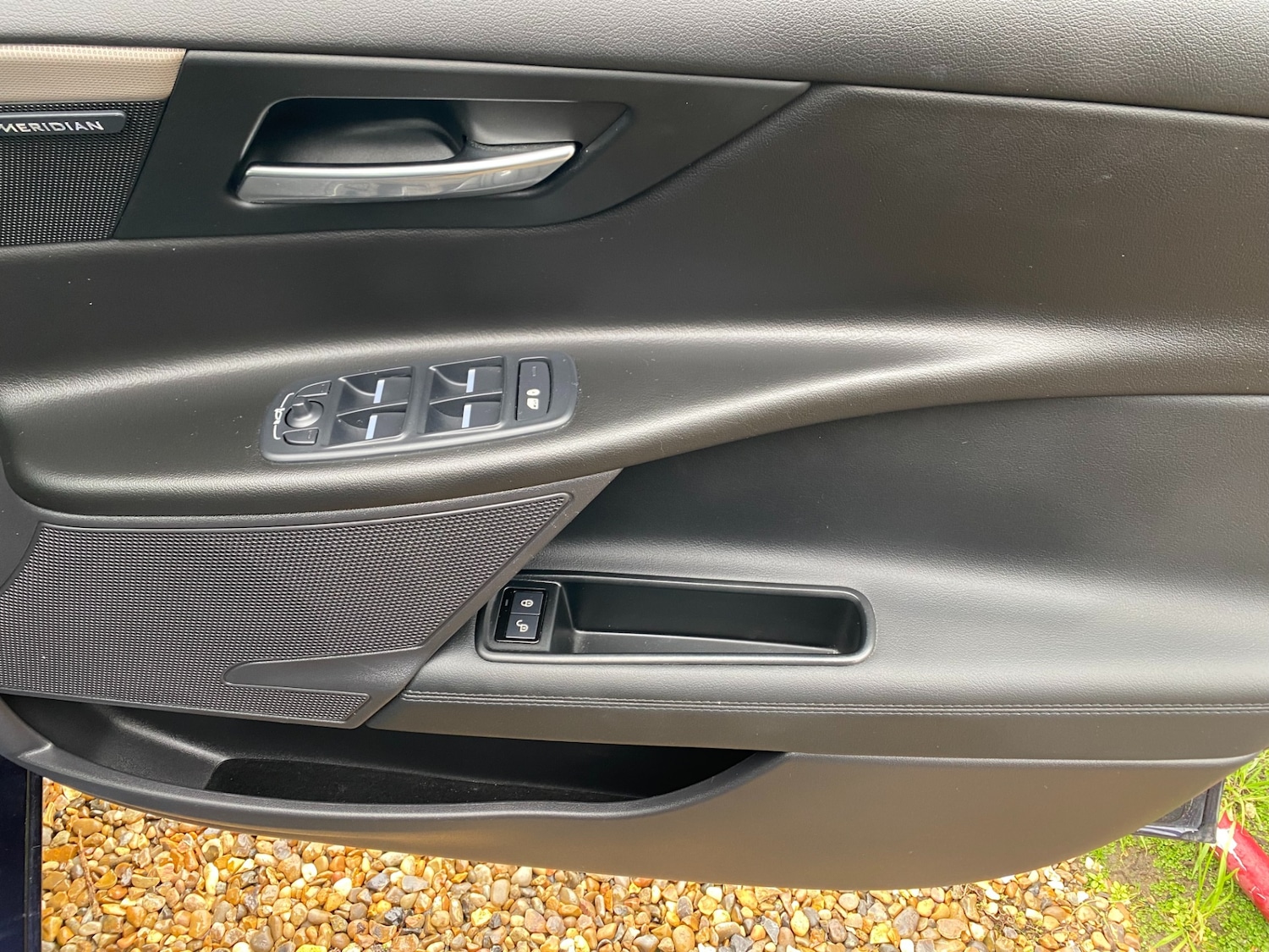 Used Jaguar XE 2016 for sale - 77675776: Photo 8