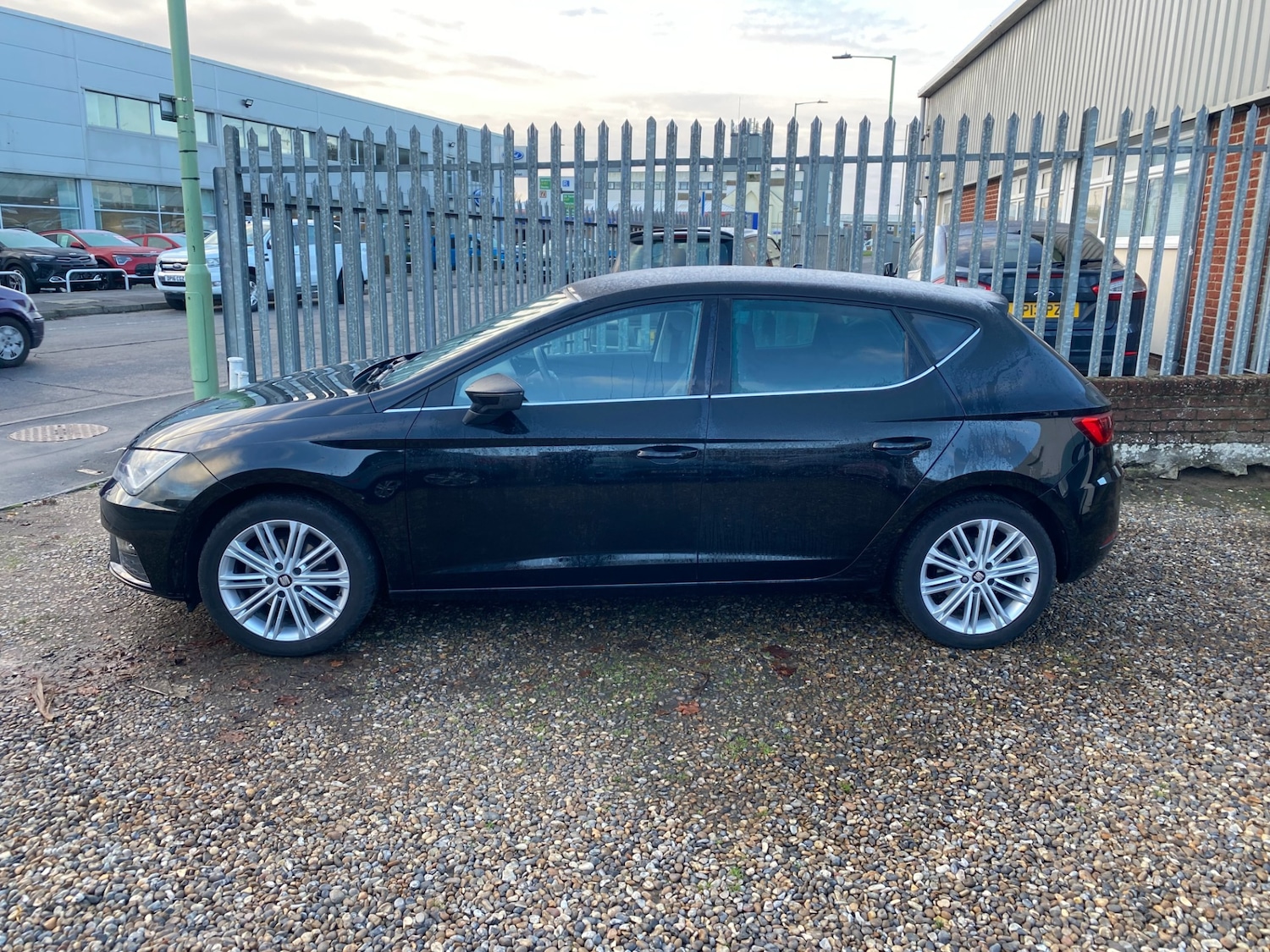Used SEAT Leon 2017 for sale - 76588276: Photo 2