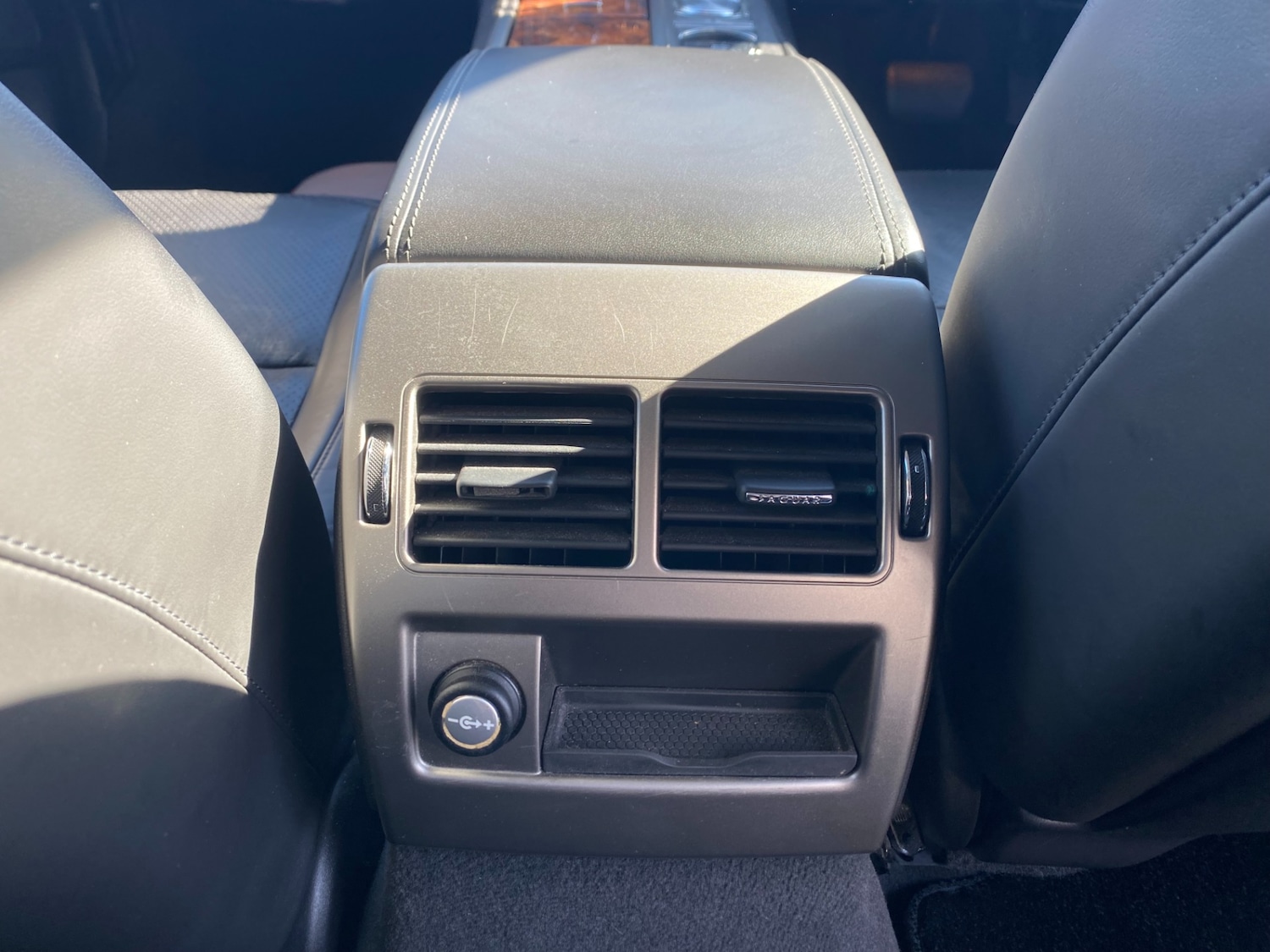 Used Jaguar XF 2010 for sale - 77931679: Photo 15