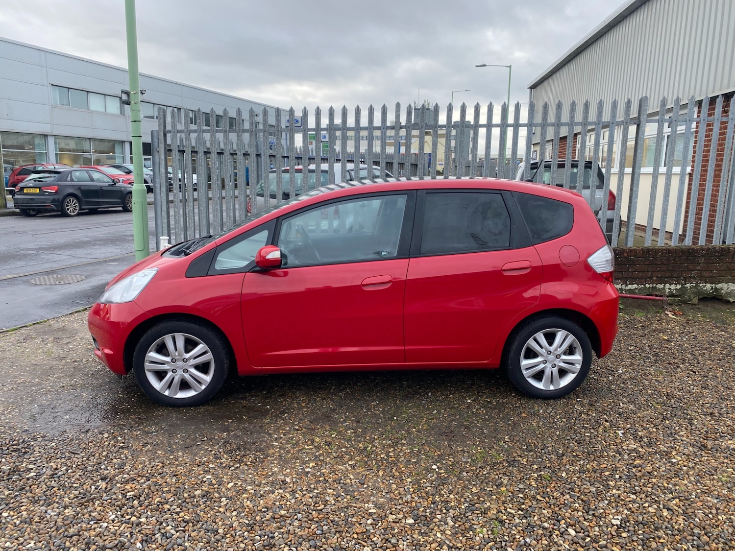 Used Honda Jazz 2010 for sale - 76904723: Photo 2