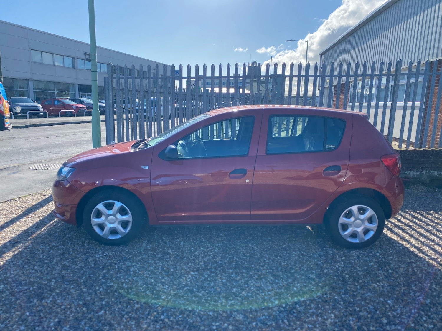 Used Dacia Sandero 2015 for sale - 77629120: Photo 2