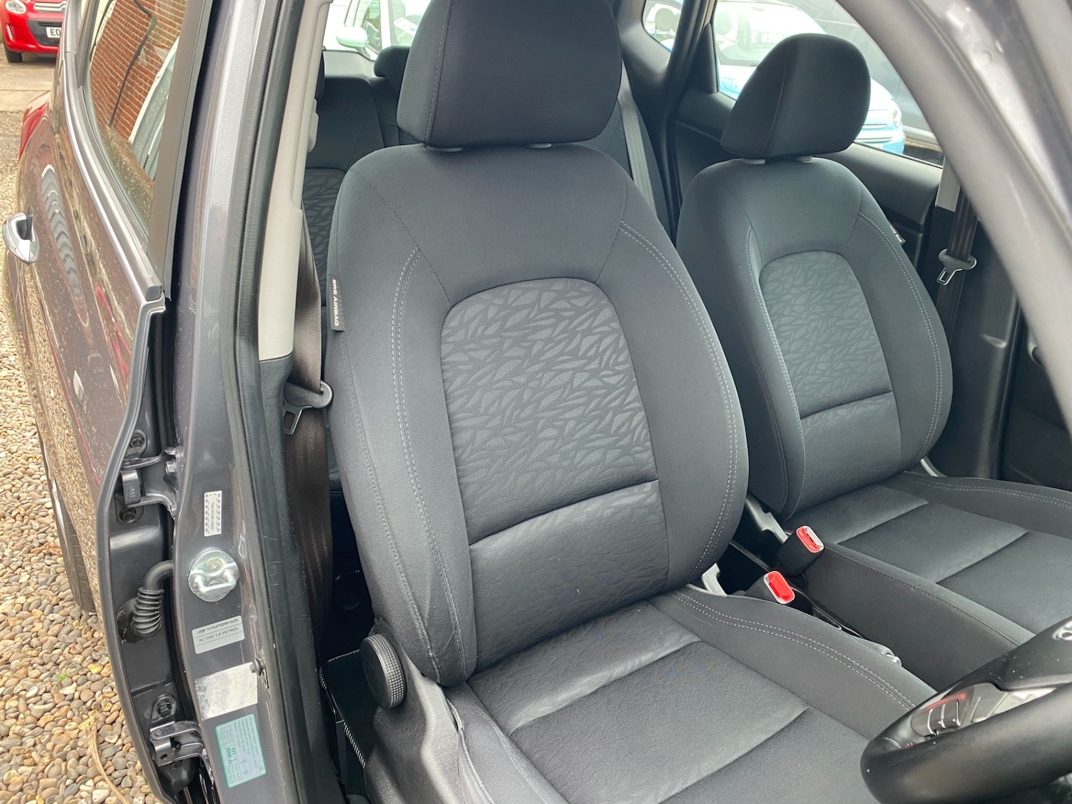 Used Hyundai Ix20 2015 for sale - 76265385: Photo 14