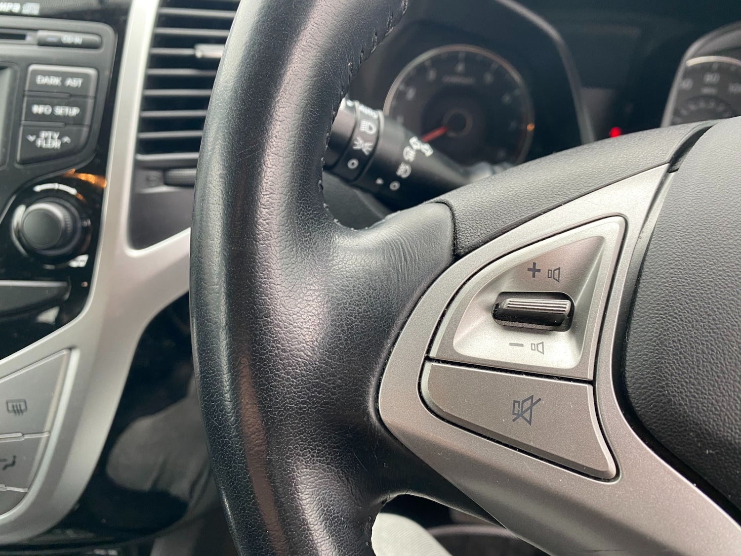 Used Hyundai Ix20 2015 for sale - 76265385: Photo 21