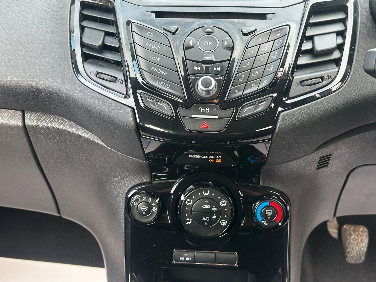 Used Ford Fiesta 2015 for sale - 77884481: Photo 9