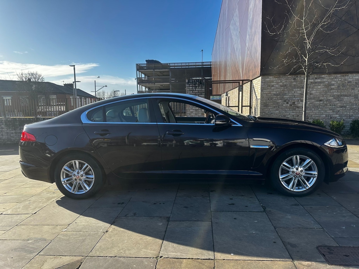 Used Jaguar XF 2011 for sale - 77394922: Photo 2
