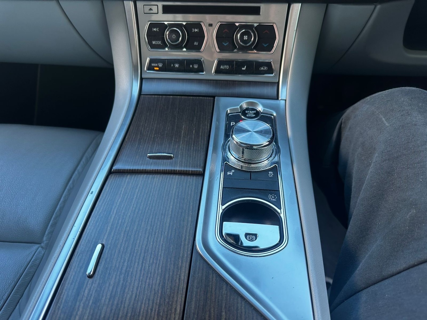 Used Jaguar XF 2011 for sale - 77394922: Photo 20