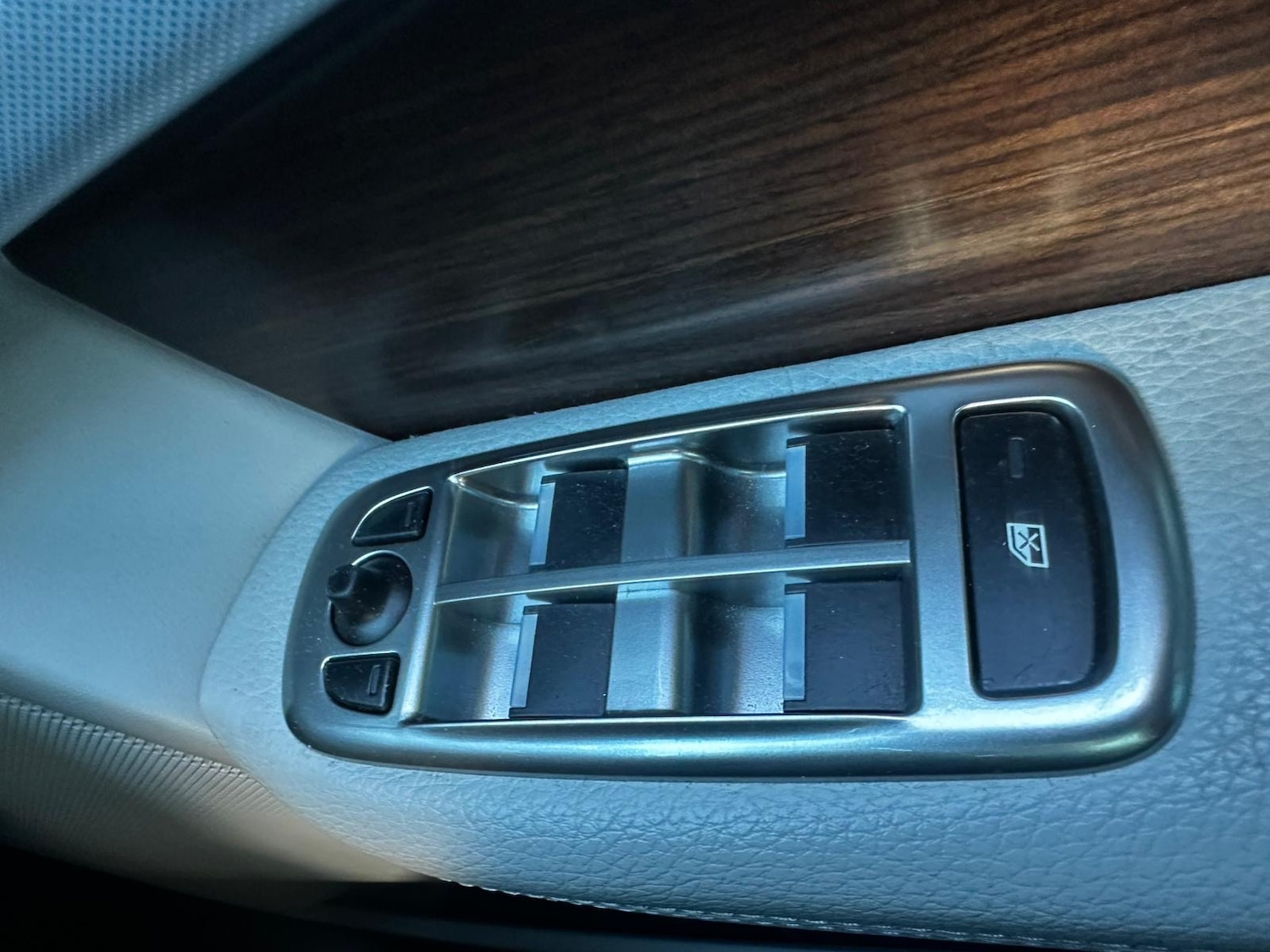 Used Jaguar XF 2011 for sale - 77394922: Photo 21