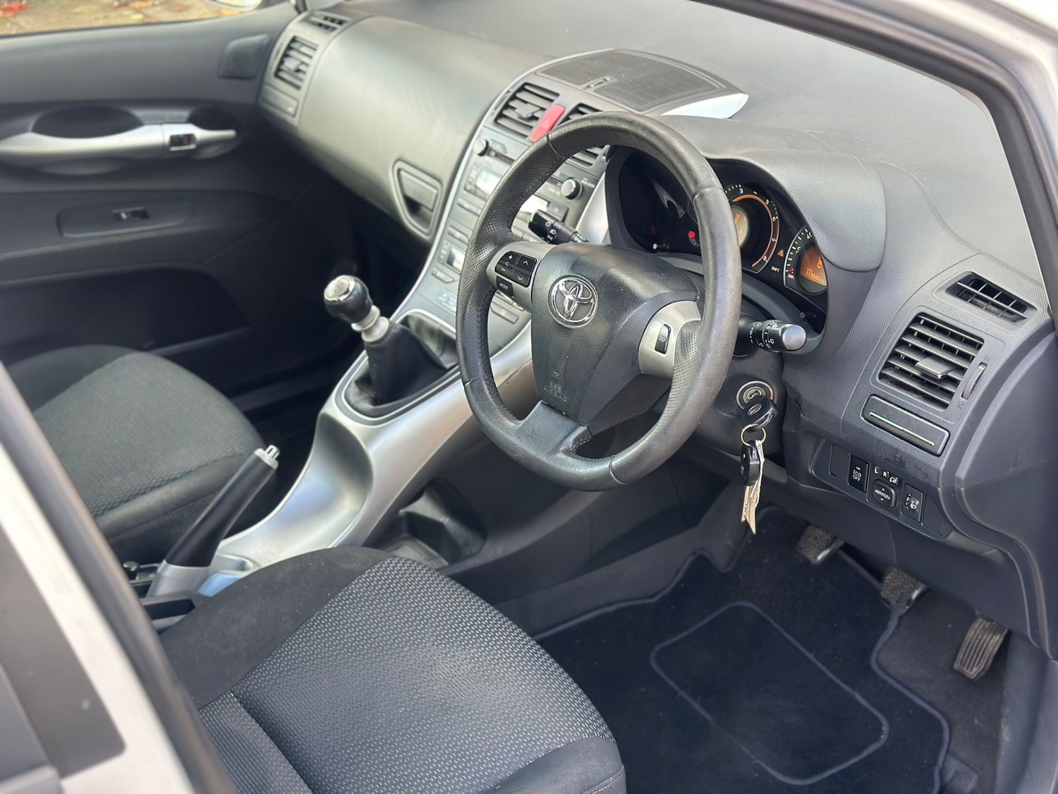 Used Toyota Auris 2010 for sale - 76427865: Photo 7